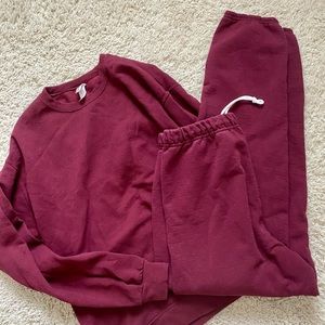 Maroon sweatsuit outfit